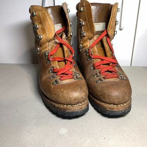 LOWA VINTAGE HIKING BOOTS